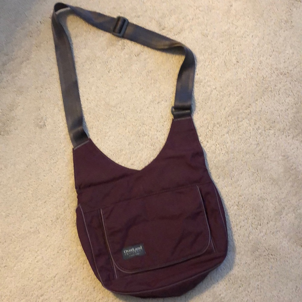 Crossbody travel purse